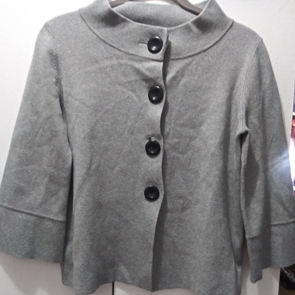 AK Anne Klein cropped sweater. - Picture 1 of 4